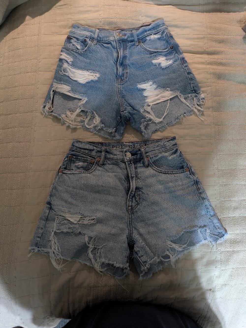 American Eagle High-Rise '90s Boyfriend short Size 8 Bundle of two